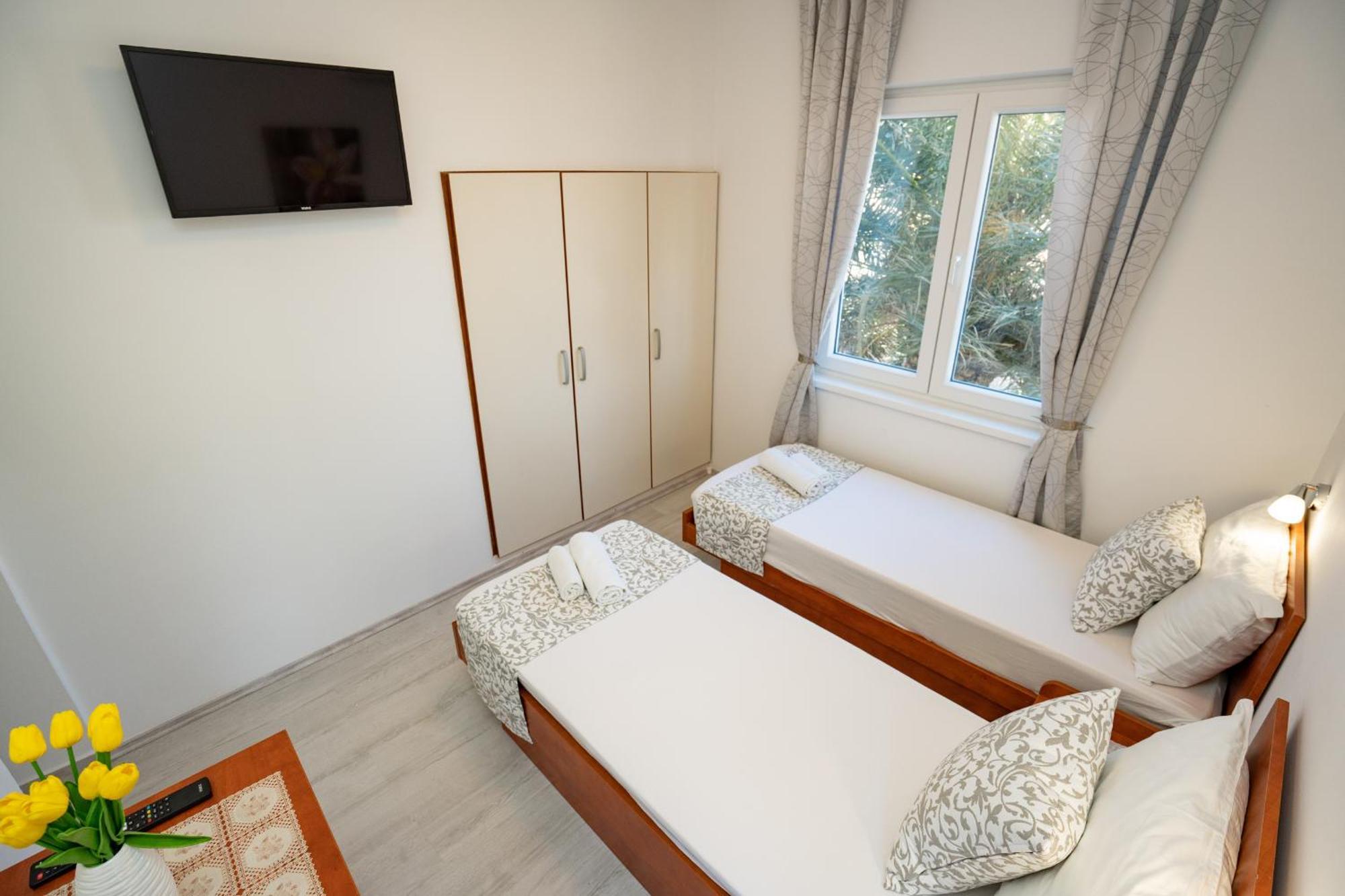 נובליה Pool Mansion Magnolia - Comfort Rooms מראה חיצוני תמונה